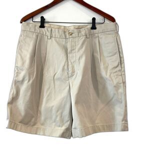 Brooks Brothers Men's Khaki Shorts Pleated Pockets Size 36